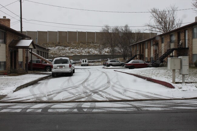 430 N 1000 E, Unit Unit 8 in Spanish Fork, UT - Foto de edificio - Building Photo