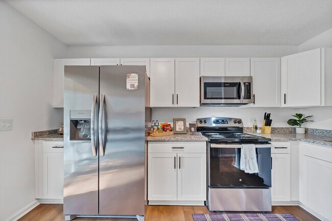 138 Villa Ct in West Columbia, SC - Foto de edificio - Building Photo