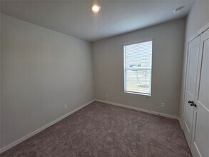 25049 Pomegranate Pl in Montgomery, TX - Building Photo - Building Photo