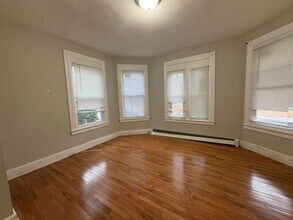 457 Edgewood Ave, Unit 1 in New Haven, CT - Foto de edificio - Building Photo