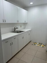13355 SW 9th Ct in Pembroke Pines, FL - Building Photo - Building Photo