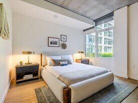 1550 NW Naito Pkwy, Unit SI ID1227749P in Portland, OR - Building Photo