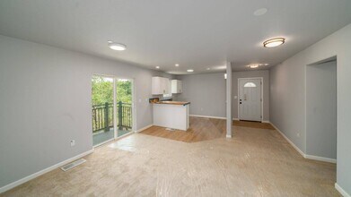 16378 Patricia Way in Grass Valley, CA - Foto de edificio - Building Photo