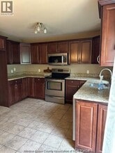 945 Imperial Crescent in Windsor, ON - Building Photo - Building Photo