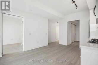 195 McCaul St in Toronto, ON - Building Photo - Building Photo