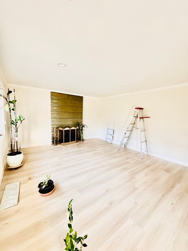 3610 Reposo Way in Belmont, CA - Building Photo - Building Photo