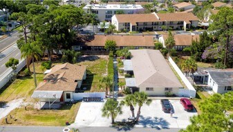 Ridgewood Height Apartments in Sarasota, FL - Building Photo