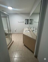 2801 Riverside Dr in Coral Springs, FL - Building Photo - Building Photo