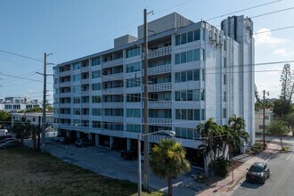 Harding Hall Condominium in Miami Beach, FL - Building Photo - Building Photo