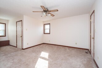 538 Berlin Dr in Versailles, KY - Building Photo - Building Photo