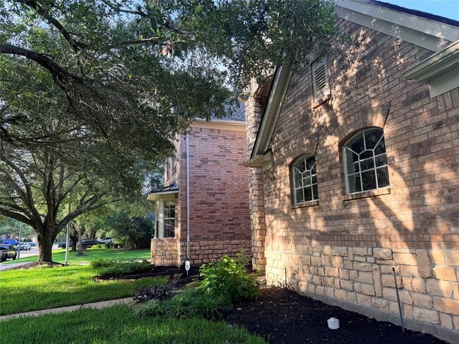 property at 2303 Chelsea Ridge Ct
