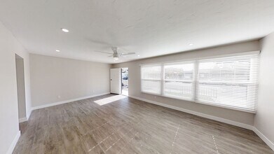 5126 Tipton St in San Diego, CA - Building Photo - Building Photo