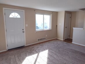 3042 Canbet Dr in Pittsburgh, PA - Building Photo - Building Photo