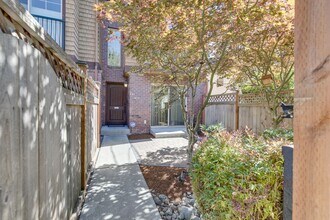 116 25th Ave E in Seattle, WA - Building Photo - Building Photo