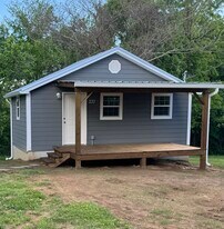 227 Mount Leo Heights St in McMinnville, TN - Building Photo