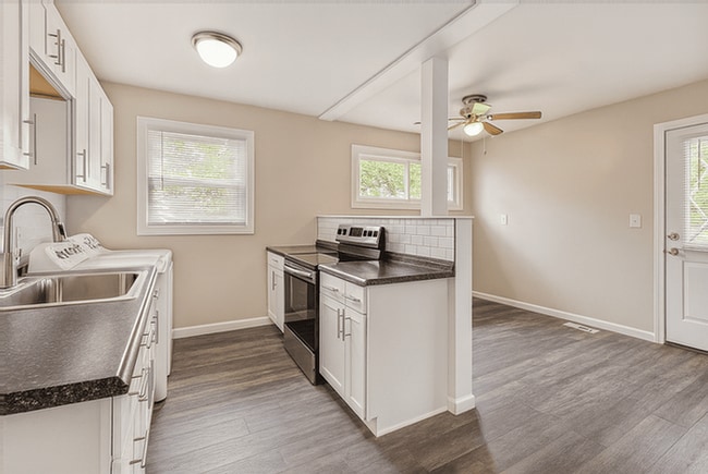4186 Mapleleaf Dr in Dayton, OH - Building Photo - Building Photo