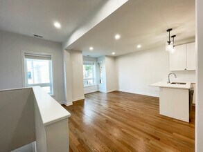 2116 W 35th St in Chicago, IL - Building Photo - Building Photo
