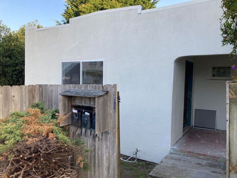 19 14th St in Eureka, CA - Building Photo