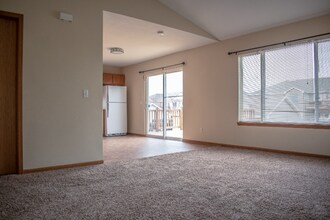 1515 Prairie Dr in Story City, IA - Building Photo - Building Photo