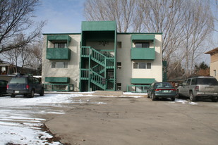 2041 Meadow Dr Apartments