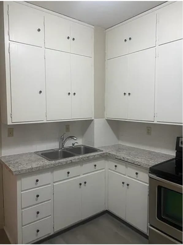 3215 N 60th St in Omaha, NE - Foto de edificio - Building Photo