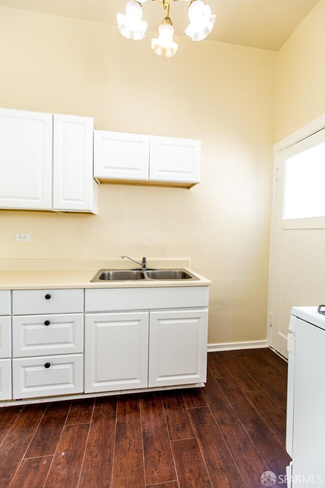 2086 Bush St in San Francisco, CA - Building Photo - Building Photo