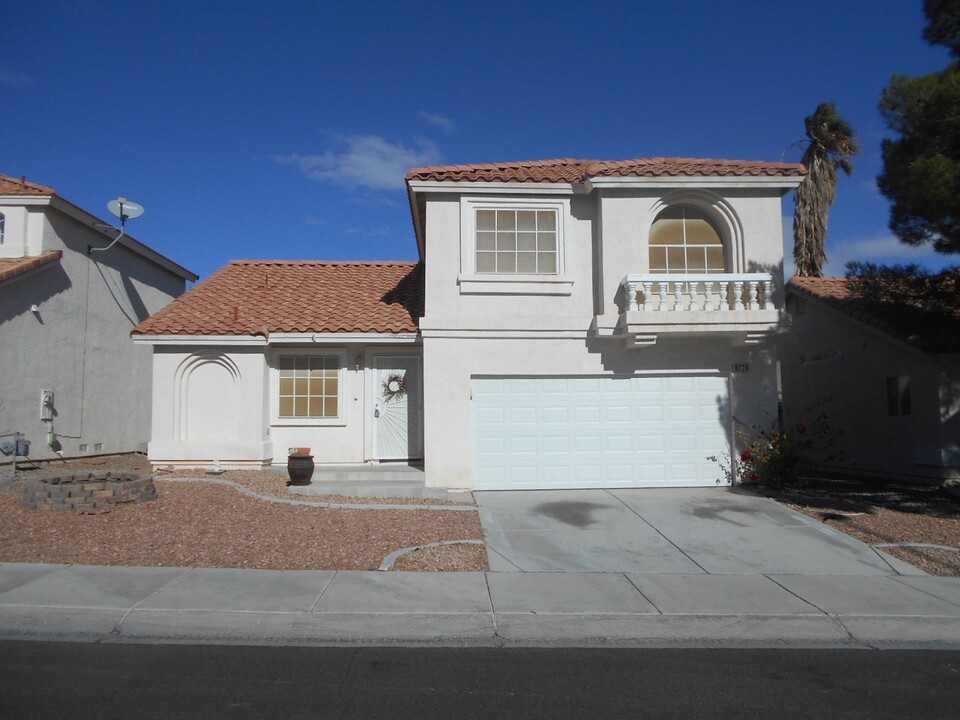 8728 Country Pines Ave in Las Vegas, NV - Building Photo