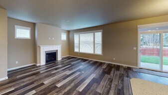 10201 NE 106th Cir in Vancouver, WA - Building Photo