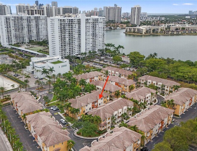 18445 NE 27th Pl in Aventura, FL - Building Photo - Building Photo
