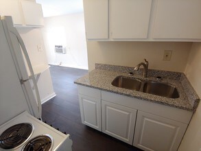 1865 29th Ave N-Unit -1865 in St. Petersburg, FL - Building Photo - Building Photo