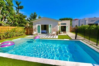 2975 SW 15th St in Miami, FL - Building Photo - Building Photo