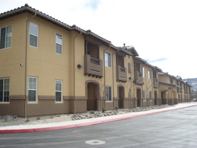 Silver Sage at Neil Rd in Reno, NV - Building Photo - Building Photo