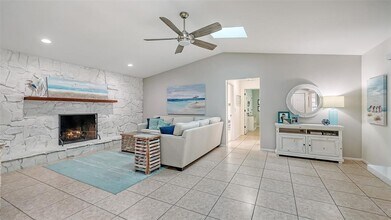 2008 Country Meadows Ln in Sarasota, FL - Building Photo - Building Photo
