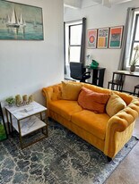 1049 W Lawrence Ave in Chicago, IL - Building Photo