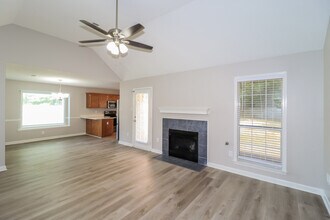 190 Winding Creek Dr in Oakland, TN - Building Photo - Building Photo