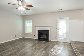 3656 Gray Birch Dr in Decatur, GA - Building Photo - Building Photo