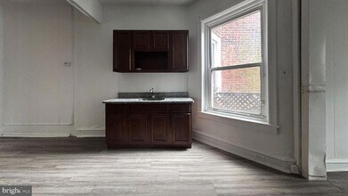 56 N Dewey St in Philadelphia, PA - Building Photo - Building Photo