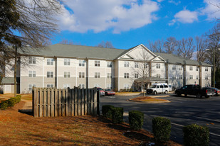 Pinecrest Manor Apartments