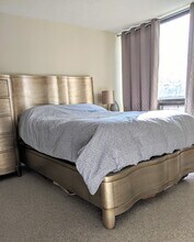 70 W Huron St, Unit 1007 in Chicago, IL - Foto de edificio - Building Photo