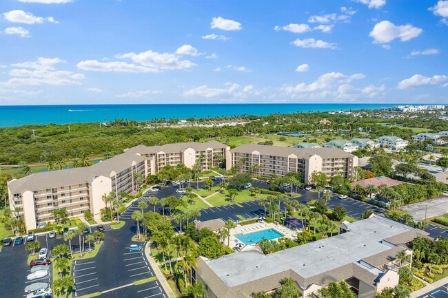 275 Palm Ave, Unit A302 in Jupiter, FL - Building Photo - Building Photo
