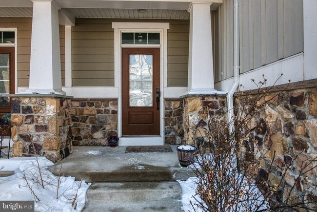 property at 315 Quarry Point Rd