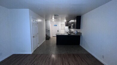 1116 Evelyn Ln in Sacramento, CA - Building Photo - Building Photo