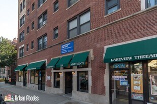 727 W Belmont Ave, Unit J06W in Chicago, IL - Building Photo