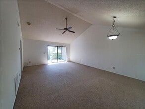 3590 Magnolia Ridge Cir in Palm Harbor, FL - Building Photo - Building Photo