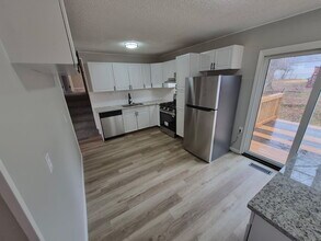 2345 Teakwood Manor Dr in Florissant, MO - Building Photo - Building Photo