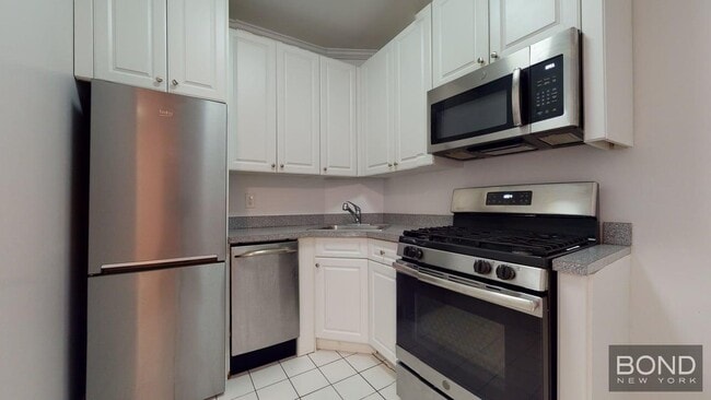 property at 516 E 80th St