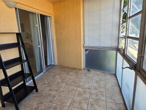 4908 38th Way S, Unit G103A in St. Petersburg, FL - Foto de edificio - Building Photo