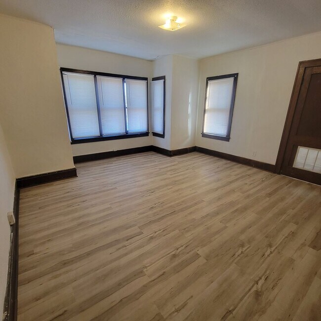 1023 Pierce St in Sioux City, IA - Building Photo - Building Photo