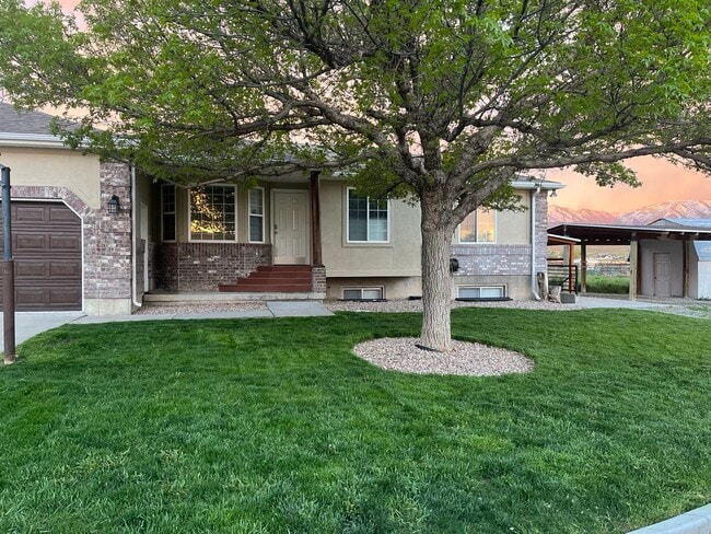 928 E. Bates Canyon Rd., Unit A in Erda, UT - Building Photo - Building Photo