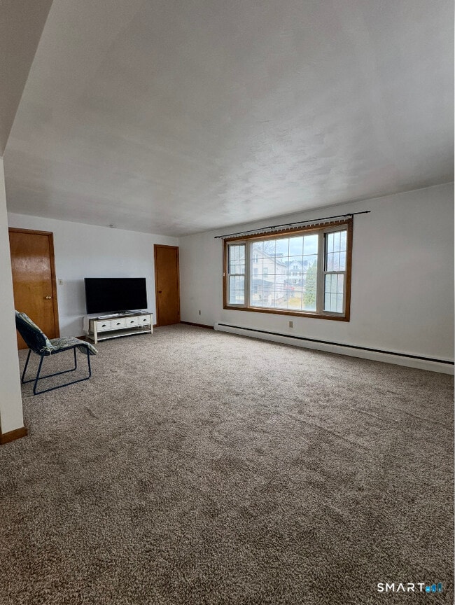 16 Grove St in New London, CT - Building Photo - Building Photo